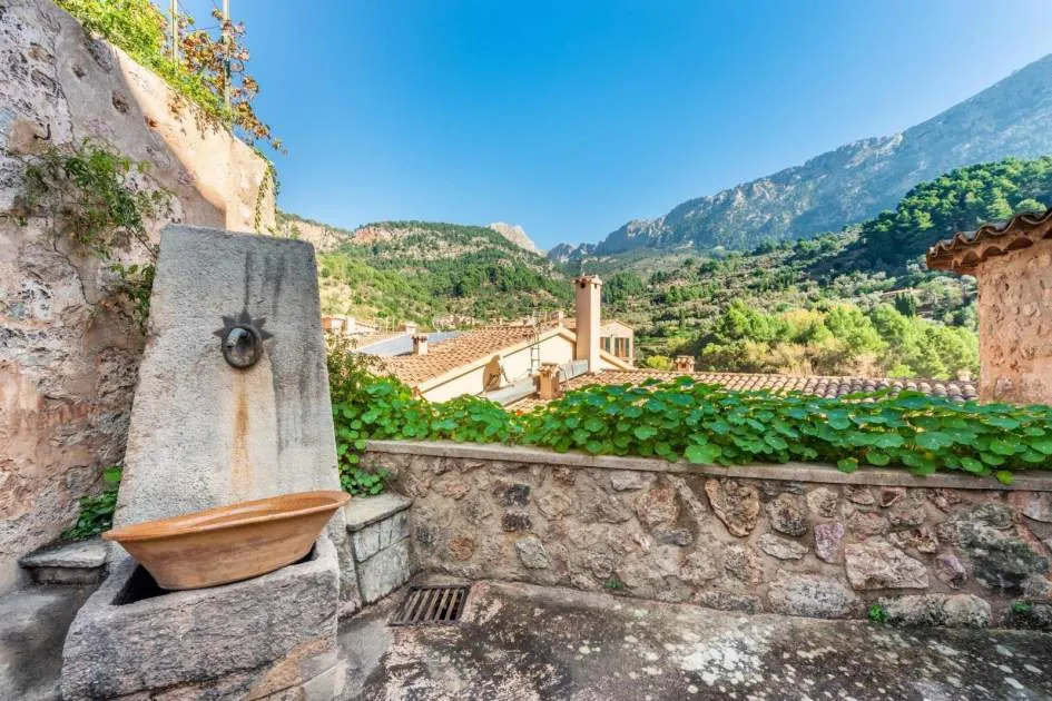 Historical house to reform in Fornalutx